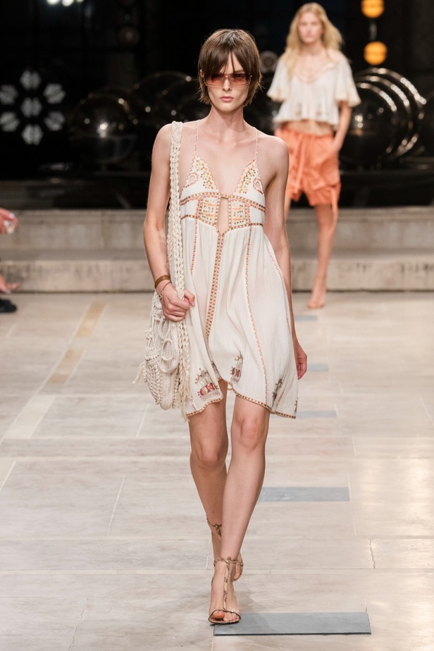 مجموعة Isabel Marant لربيع 2023 