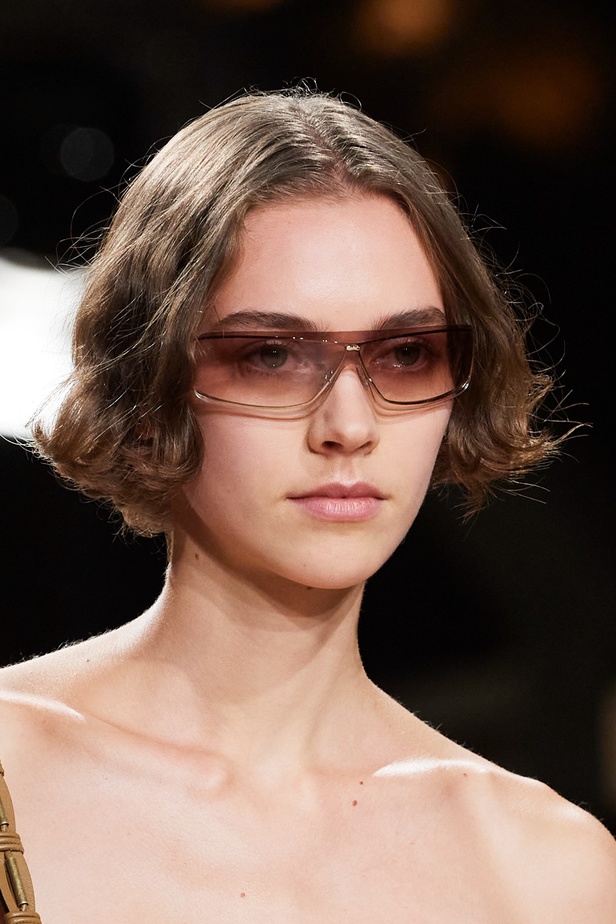 مجموعة Isabel Marant لربيع 2023 تبعث الدفء في أجواء باريس الباردة