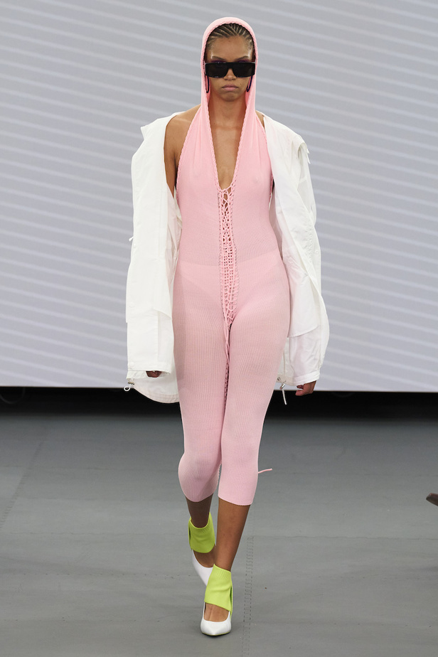 من مجموعة مارك فاست لموسم ربيع وصيف 2023