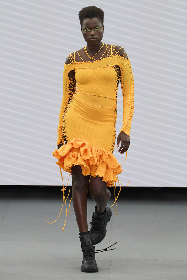 من مجموعة مارك فاست لموسم ربيع وصيف 2023