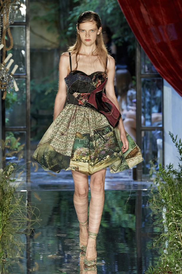 مجموعة Antonio Marras لربيع وصيف 2023.. جرأة النقشات وبريق الأقمشة