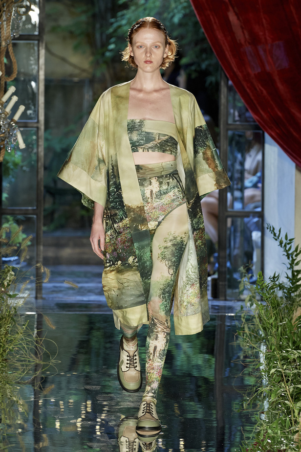 مجموعة Antonio Marras لربيع وصيف 2023.. جرأة النقشات وبريق الأقمشة