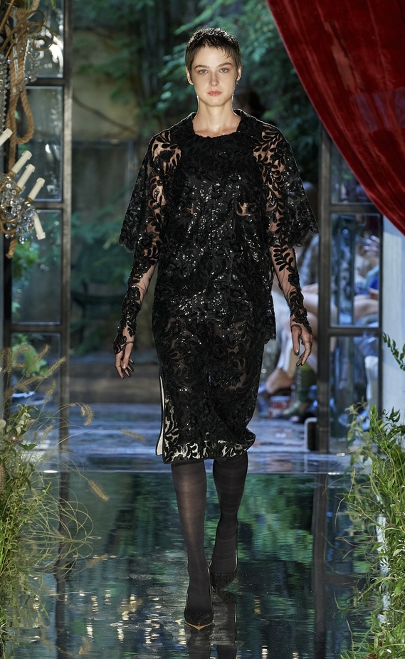 مجموعة Antonio Marras لربيع وصيف 2023.. جرأة النقشات وبريق الأقمشة