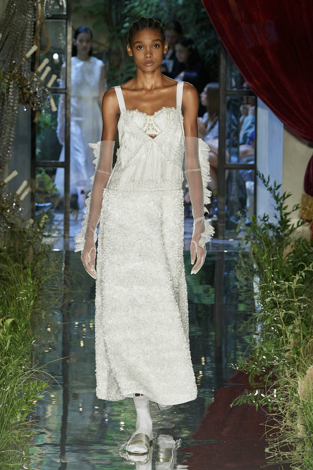 مجموعة Antonio Marras لربيع وصيف 2023.. جرأة النقشات وبريق الأقمشة