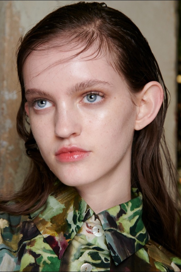 مجموعة Antonio Marras لربيع وصيف 2023.. جرأة النقشات وبريق الأقمشة