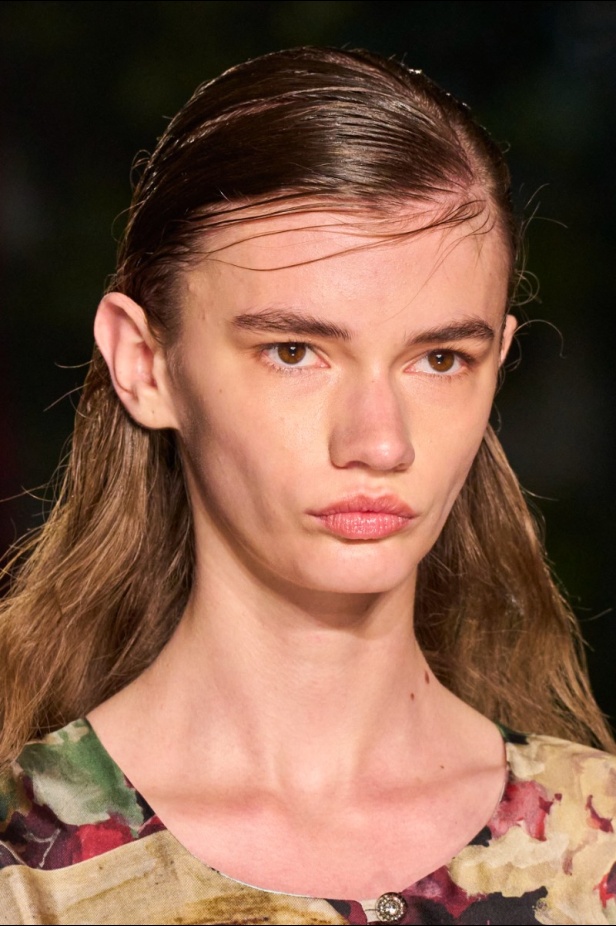 مجموعة Antonio Marras لربيع وصيف 2023.. جرأة النقشات وبريق الأقمشة