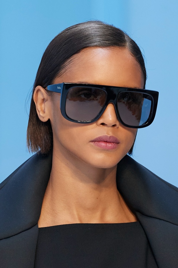 مجموعة Max Mara لموسم ربيع وصيف 2023  تستعرض مفهومي الأنوثة الجديدة والشجاعة