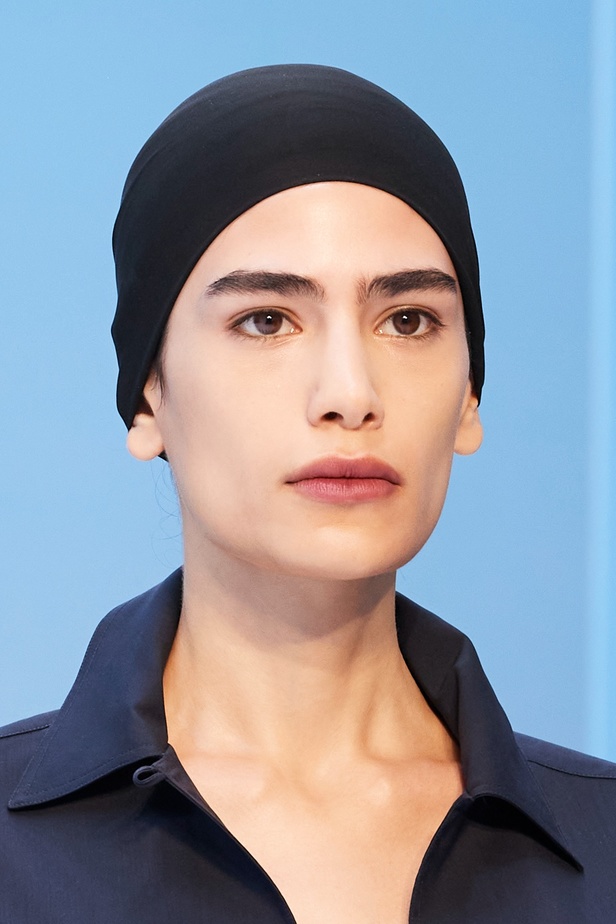 مجموعة Max Mara لموسم ربيع وصيف 2023  تستعرض مفهومي الأنوثة الجديدة والشجاعة