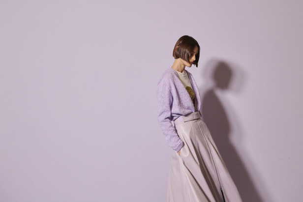 لمسات براقة في عرض Brandon Maxwell لربيع وصيف 2023