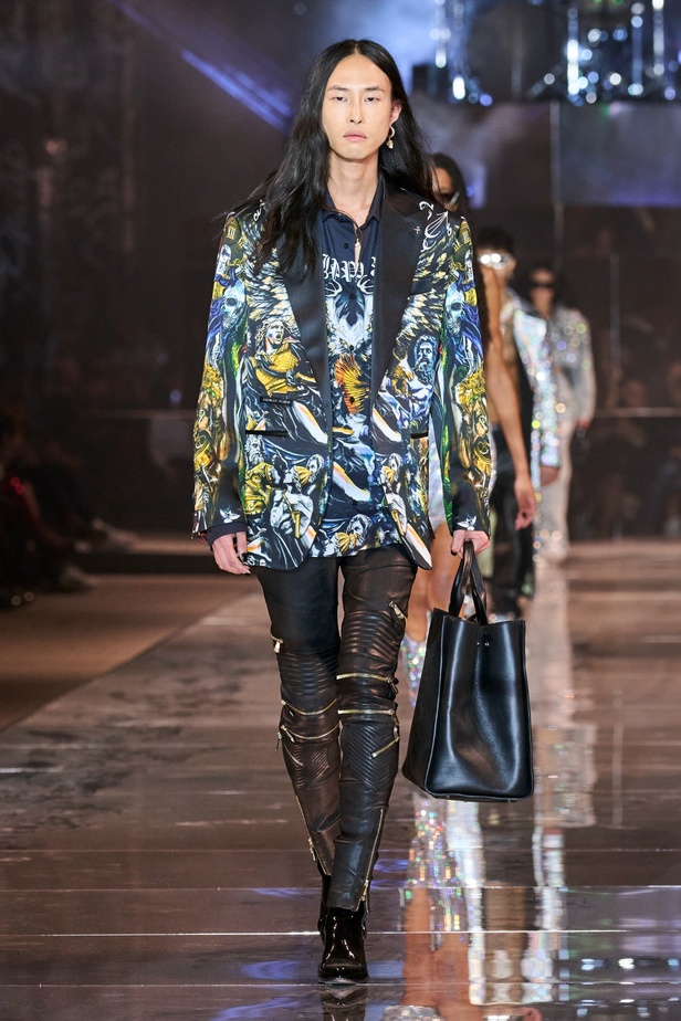 مجموعة Philipp Plein لربيع وصيف 2023 بروح موسيقى الروك