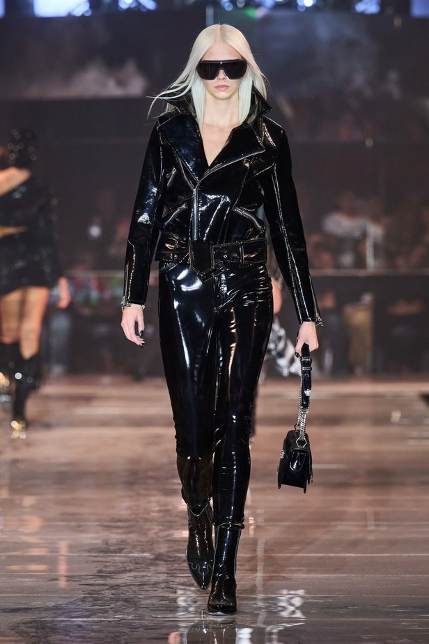 مجموعة Philipp Plein لربيع وصيف 2023 بروح موسيقى الروك