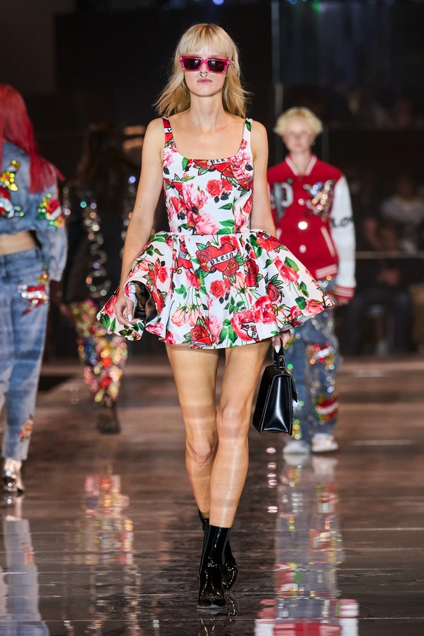 مجموعة Philipp Plein لربيع وصيف 2023 بروح موسيقى الروك