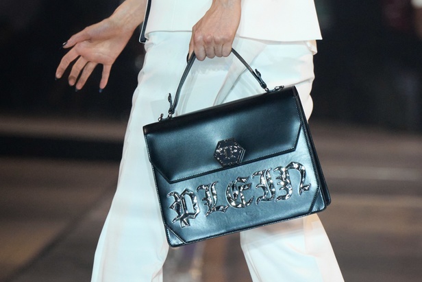 مجموعة Philipp Plein لربيع وصيف 2023 بروح موسيقى الروك