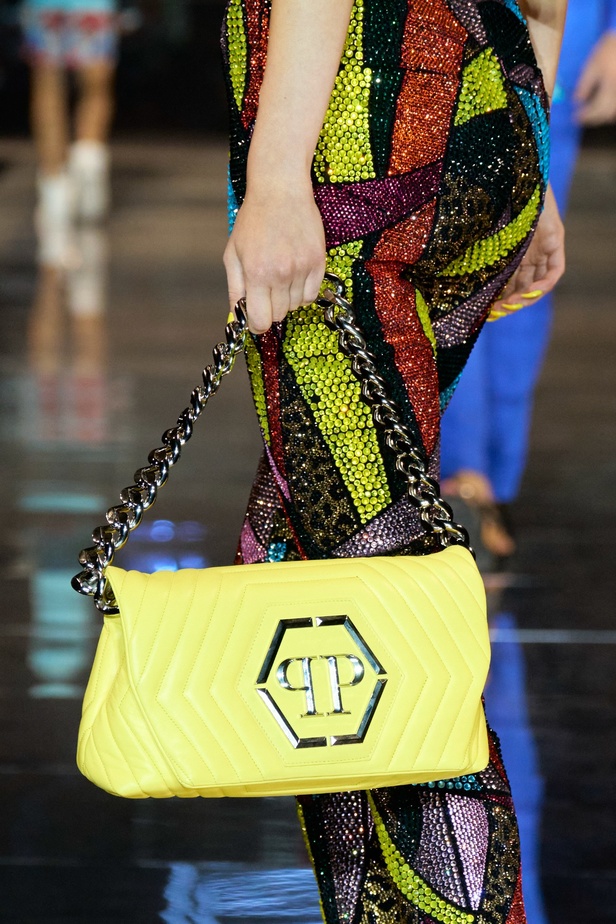 مجموعة Philipp Plein لربيع وصيف 2023 بروح موسيقى الروك