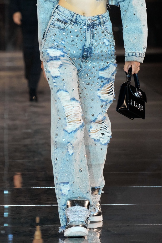 مجموعة Philipp Plein لربيع وصيف 2023 بروح موسيقى الروك