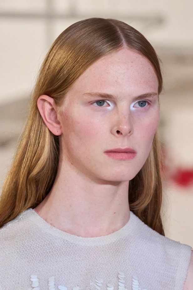 مجموعة Prabal Gurung لربيع وصيف 2022.. ألوان قوية وتفاصيل هندسية