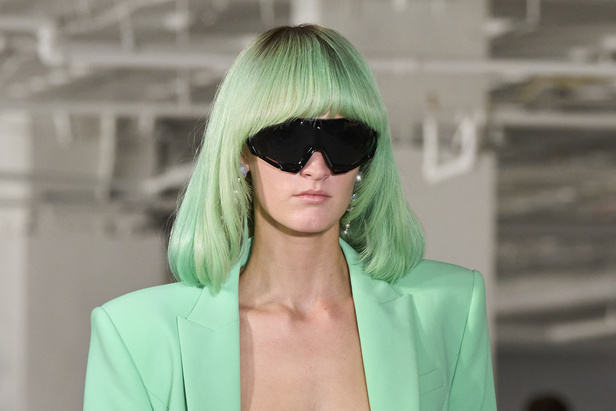 مجموعة Prabal Gurung لربيع وصيف 2022.. ألوان قوية وتفاصيل هندسية