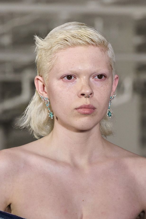 مجموعة Prabal Gurung لربيع وصيف 2022.. ألوان قوية وتفاصيل هندسية