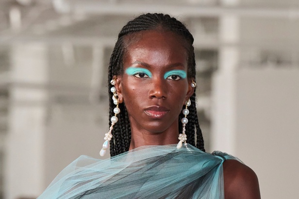 مجموعة Prabal Gurung لربيع وصيف 2022.. ألوان قوية وتفاصيل هندسية