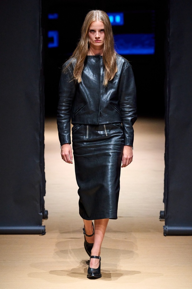 مجموعة Prada لربيع وصيف 2023: اللمسة الإبداعية المناسبة لموسم الربيع المقبل