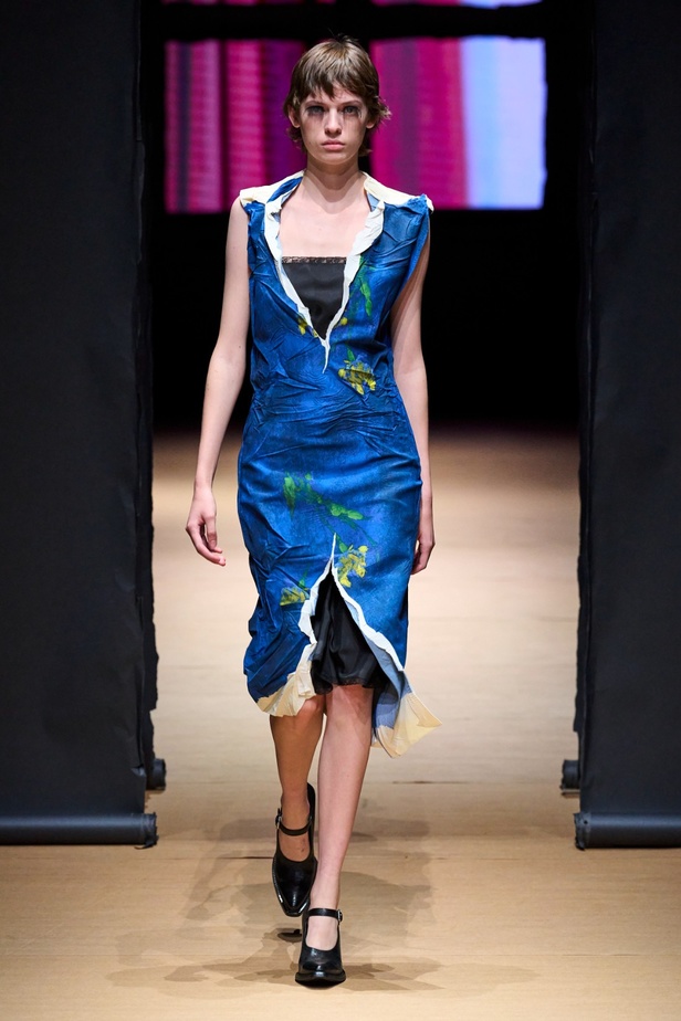 مجموعة Prada لربيع وصيف 2023: اللمسة الإبداعية المناسبة لموسم الربيع المقبل