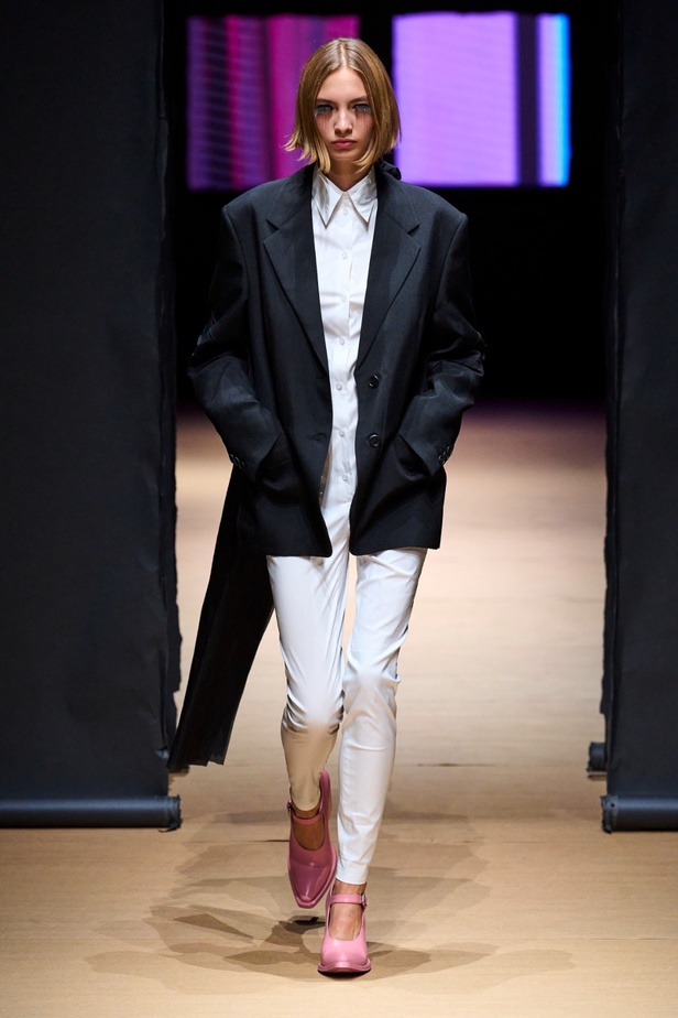 مجموعة Prada لربيع وصيف 2023: اللمسة الإبداعية المناسبة لموسم الربيع المقبل