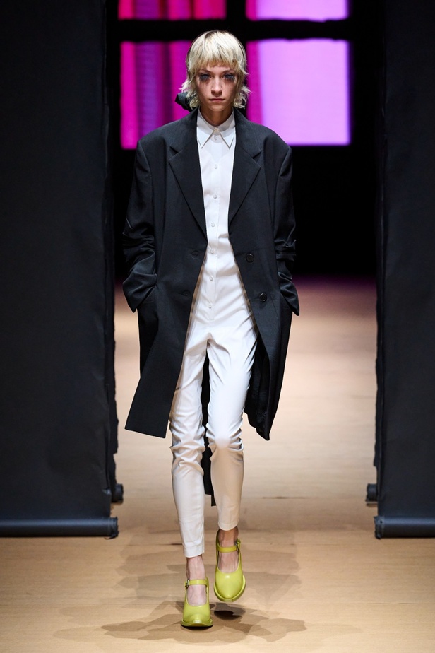 مجموعة Prada لربيع وصيف 2023: اللمسة الإبداعية المناسبة لموسم الربيع المقبل