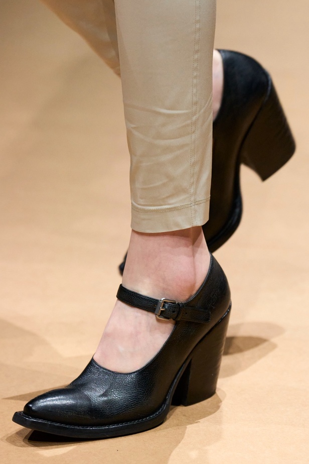 مجموعة Prada لربيع وصيف 2023: اللمسة الإبداعية المناسبة لموسم الربيع المقبل