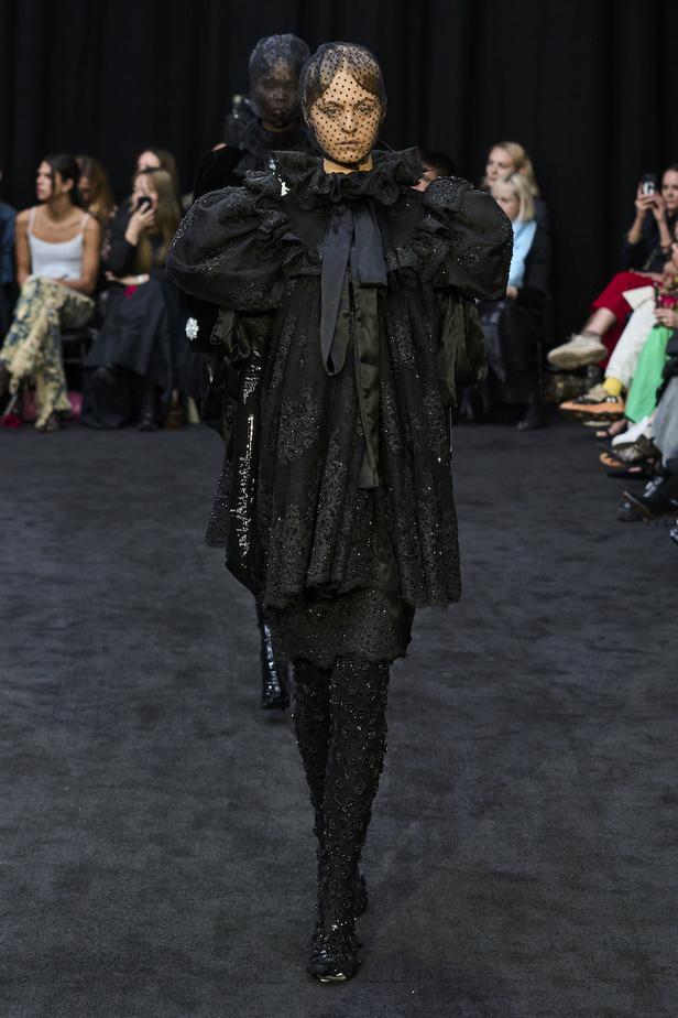 من مجموعة ريتشارد كوين لموسم ربيع وصيف 2023