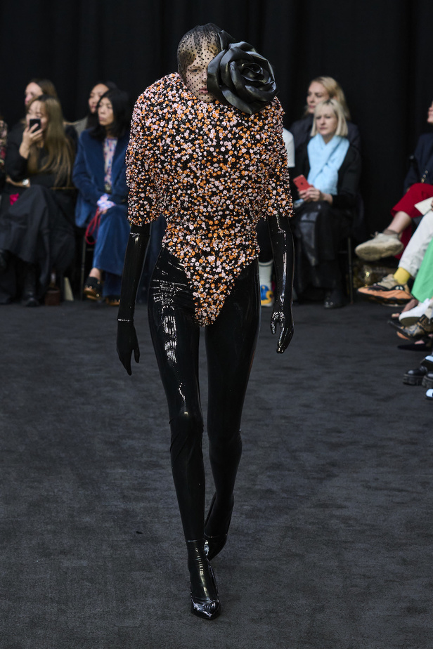 من مجموعة ريتشارد كوين لموسم ربيع وصيف 2023