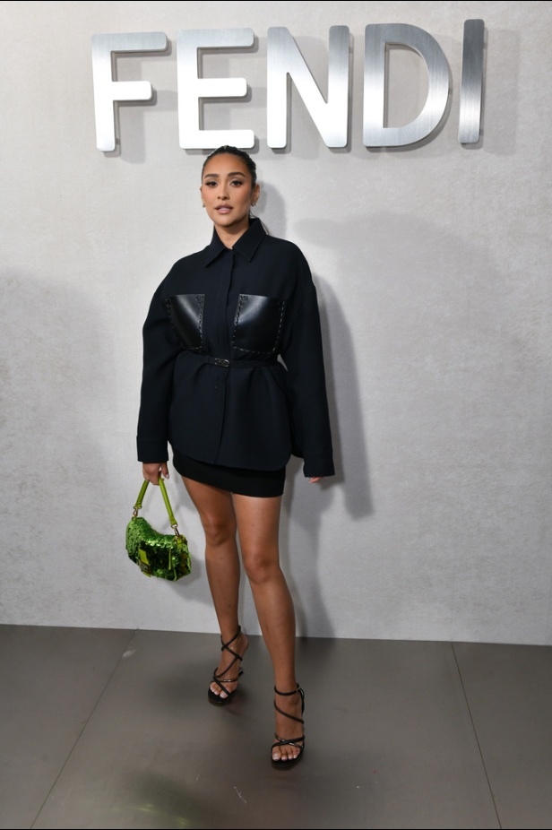 دار "فندي" تحتفل بحقيبة باغيت بجموعة كبسولية ساحرة في نيويورك