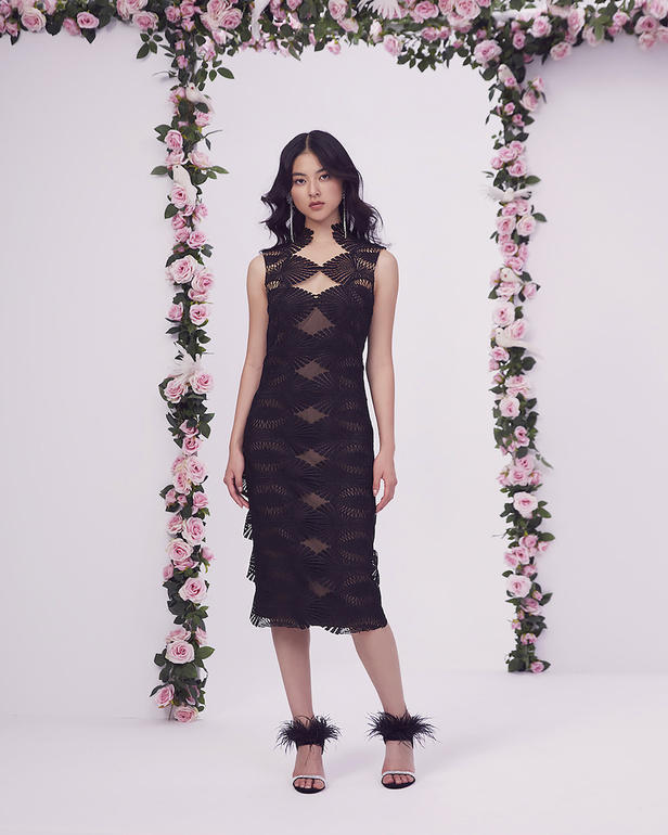 من مجموعة تاداشي جوشي لموسم ربيع وصيف 2023