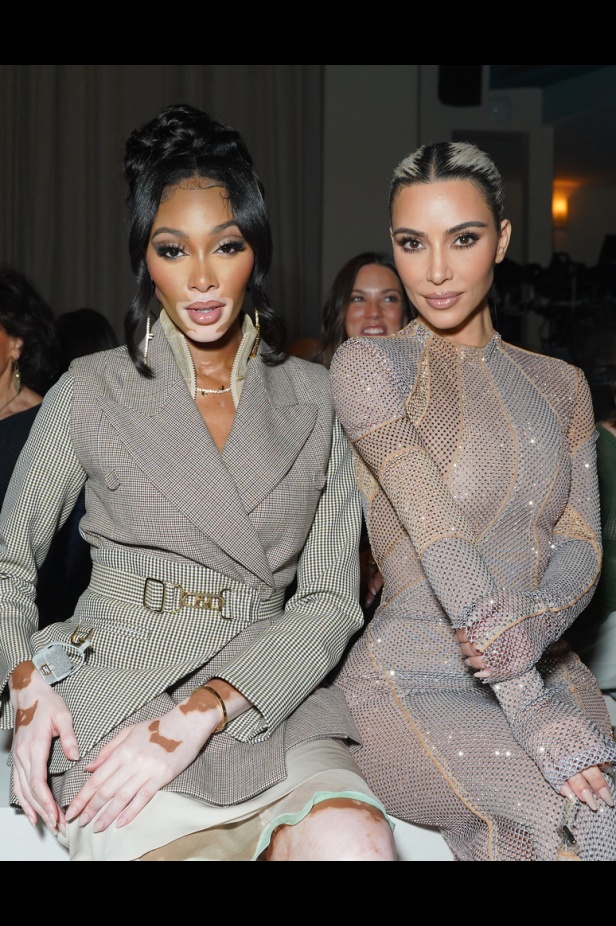 دار "فندي" تحتفل بحقيبة باغيت بجموعة كبسولية ساحرة في نيويورك