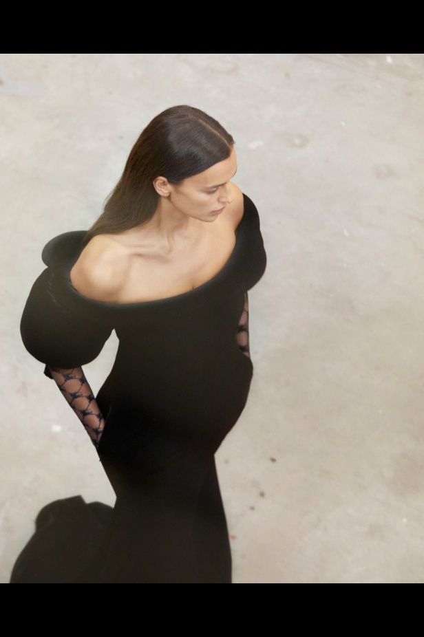 مجموعة Burberry لربيع 2023 أناقة صيفية بلمسة بريطانية 