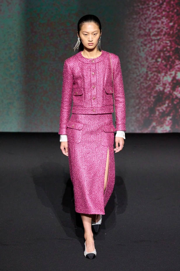 مجموعة CHANEL لربيع 2023 تترجم السحر السينمائي وتستكشف حرية المرأة وأنوثتها