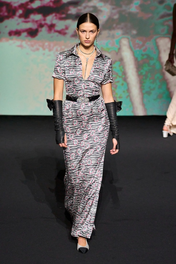 مجموعة CHANEL لربيع 2023 تترجم السحر السينمائي وتستكشف حرية المرأة وأنوثتها