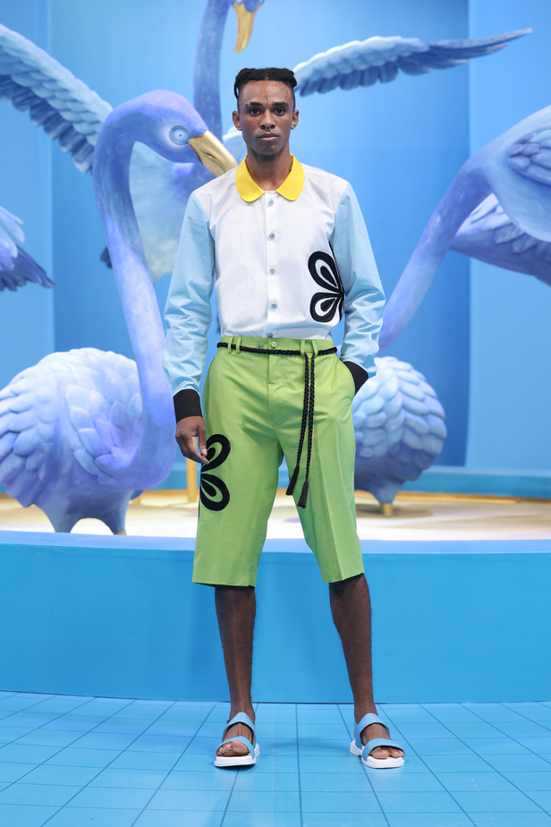 مجموعة جورج حبيقة لربيع وصيف 2023 من وحي طائر الفلامينغو