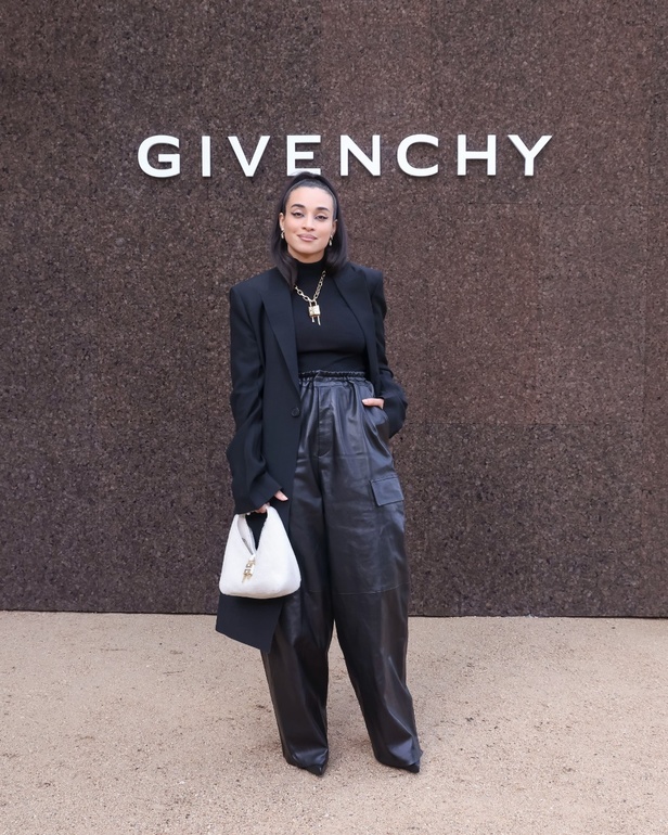 عرض أزياء Givenchy لربيع وصيف 2022 يحيي موضة التصاميم الكاجوال والشبابية