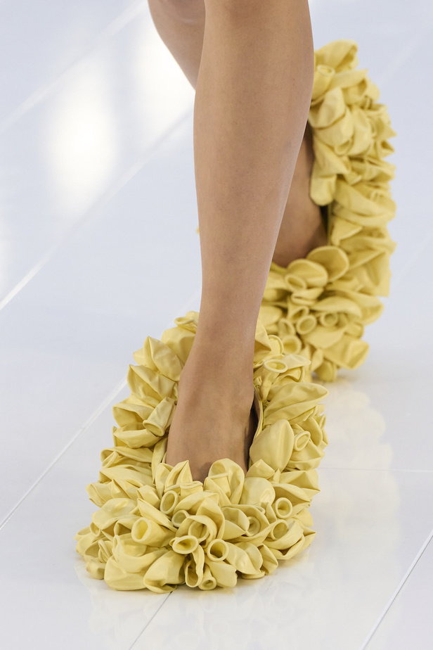 مجموعة Loewe لموسم ربيع وصيف 2023