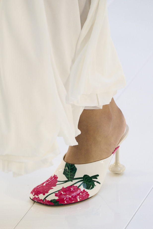 مجموعة Loewe لموسم ربيع وصيف 2023