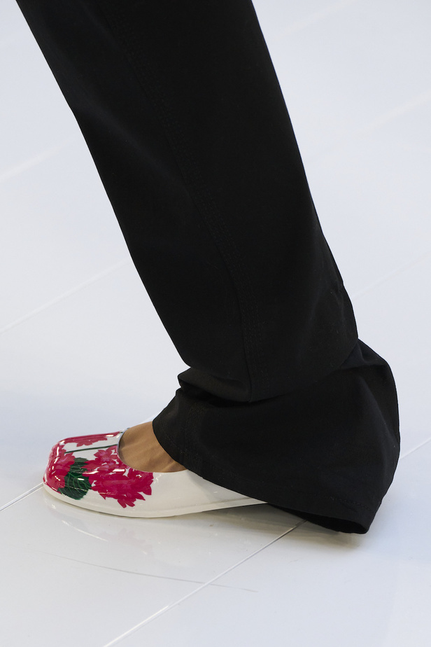 مجموعة Loewe لموسم ربيع وصيف 2023