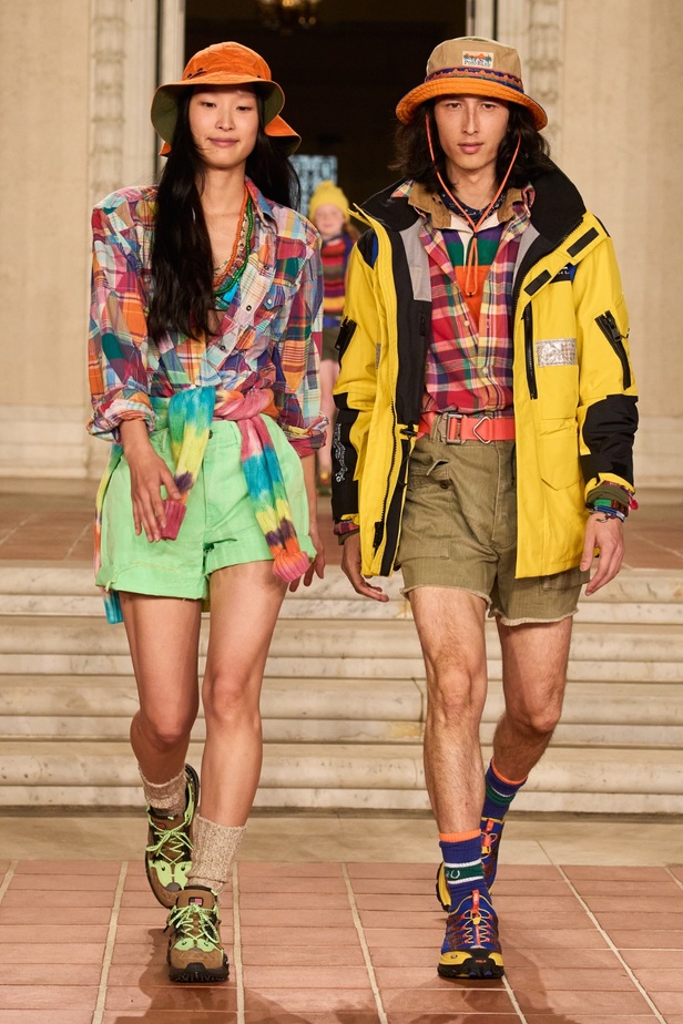 عالم Ralph Lauren يتجلى بأدق تفاصيله في مجموعة ربيع 2023 في جنوب كاليفورنيا لأول مرة على الإطلاق 