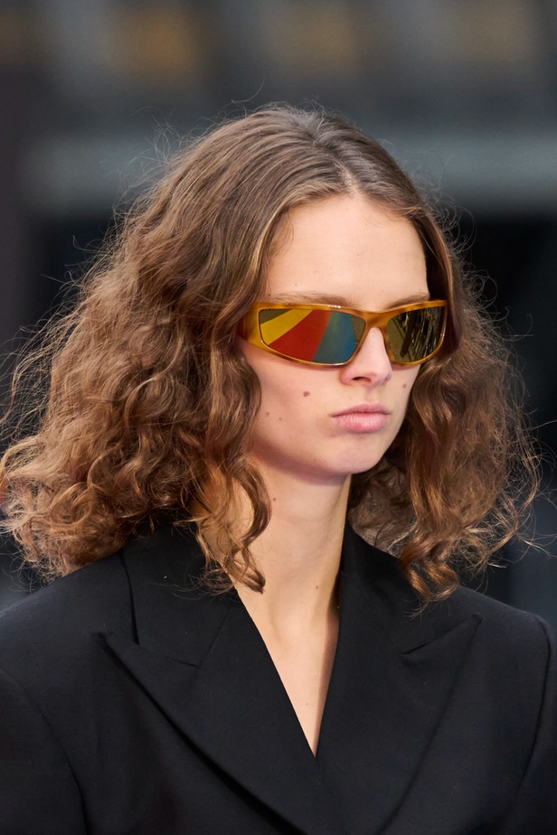 مجموعة Stella McCartney لربيع 2023 مستدامة بنسبة 87% و100% عصرية