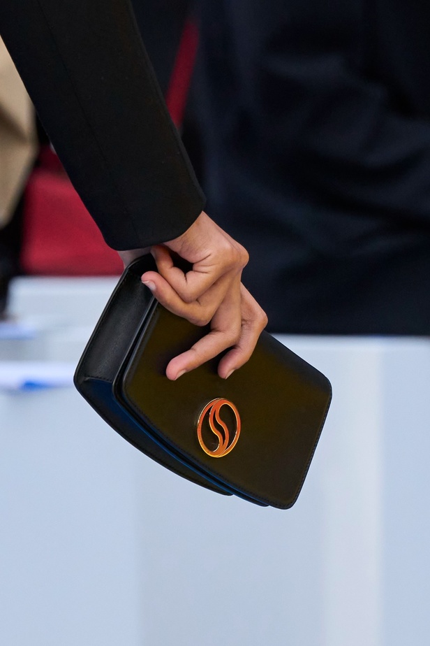 مجموعة Stella McCartney لربيع 2023 مستدامة بنسبة 87% و100% عصرية