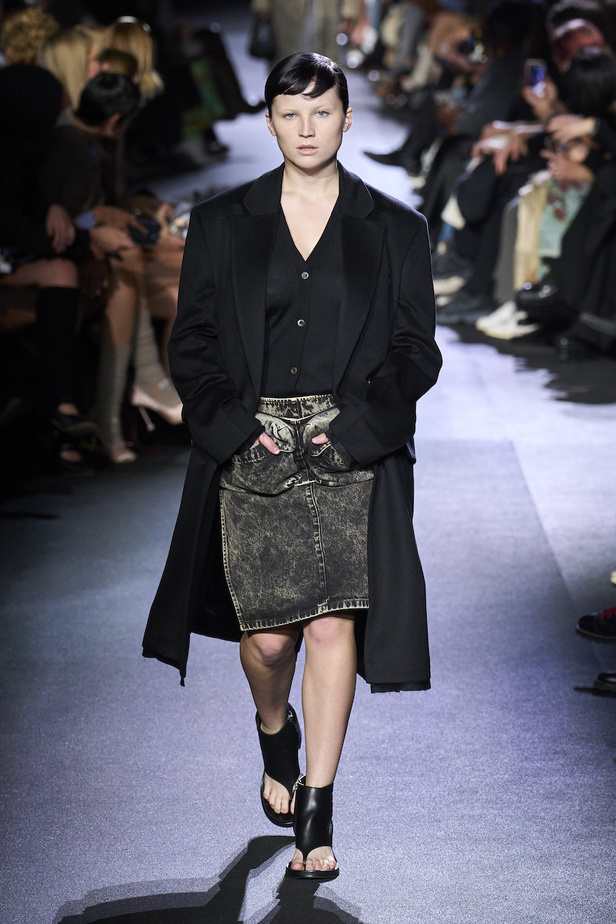 مجموعة ميو ميو لموسم ربيع وصيف 2023