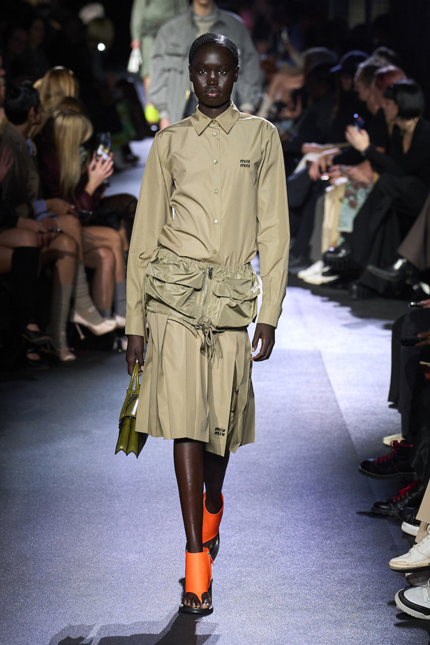 مجموعة ميو ميو لموسم ربيع وصيف 2023