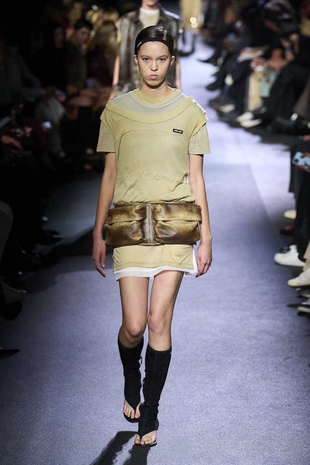 مجموعة ميو ميو لموسم ربيع وصيف 2023