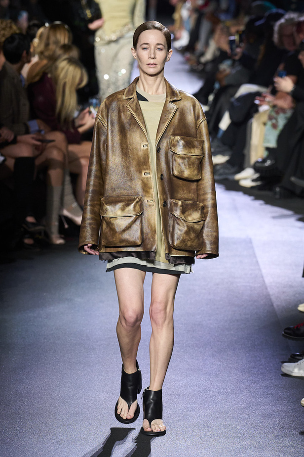 مجموعة ميو ميو لموسم ربيع وصيف 2023