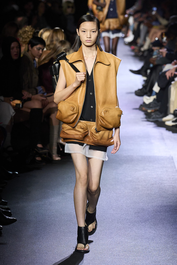 مجموعة ميو ميو لموسم ربيع وصيف 2023