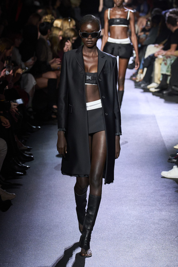 مجموعة ميو ميو لموسم ربيع وصيف 2023